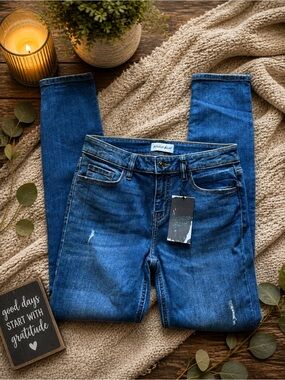 Everyday Skinny Jeans in Deep Blue Wash - Stretch Denim